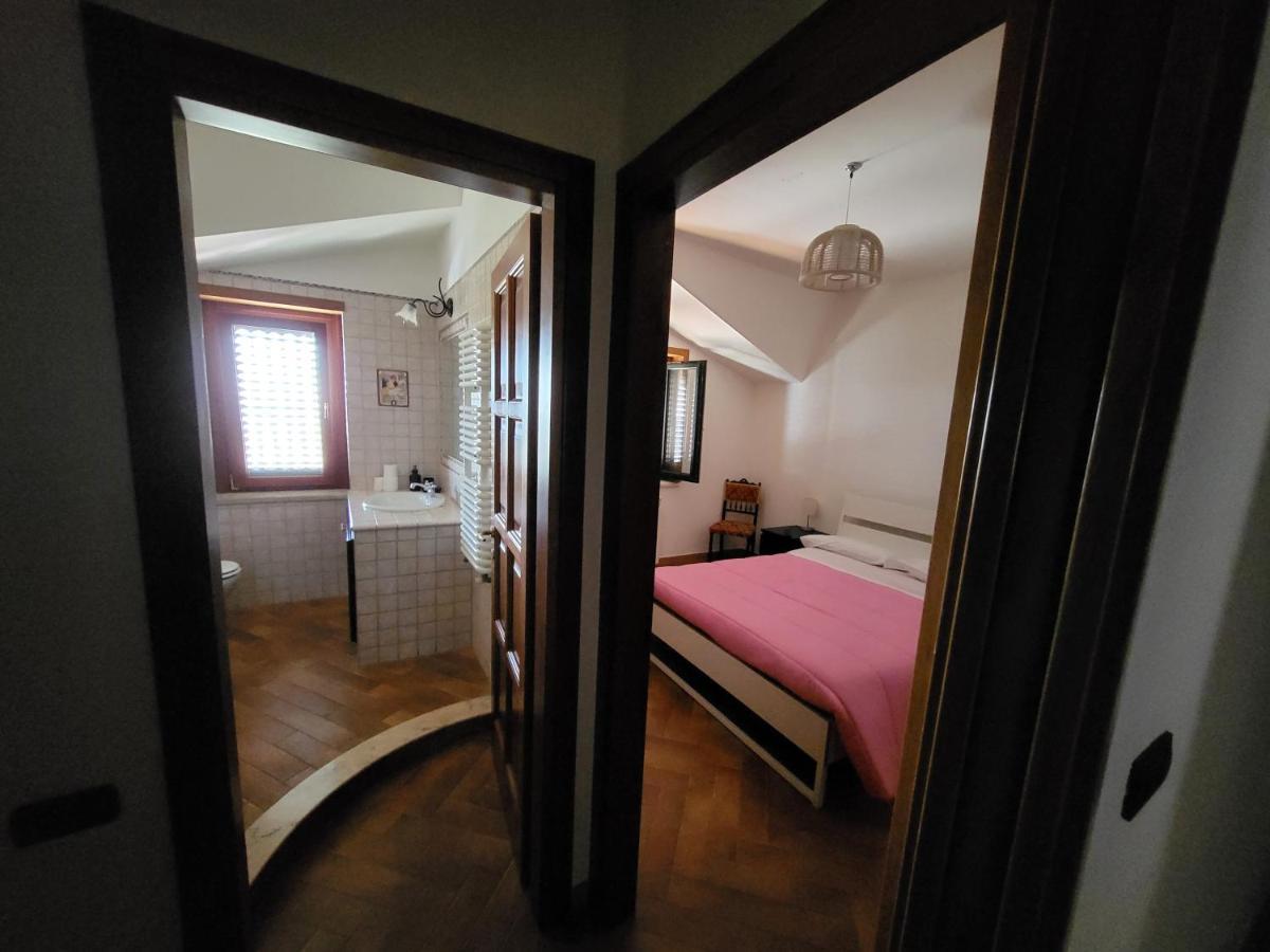 Villa Cipriano Minturno Exteriör bild