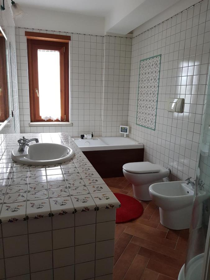 Villa Cipriano Minturno Exteriör bild